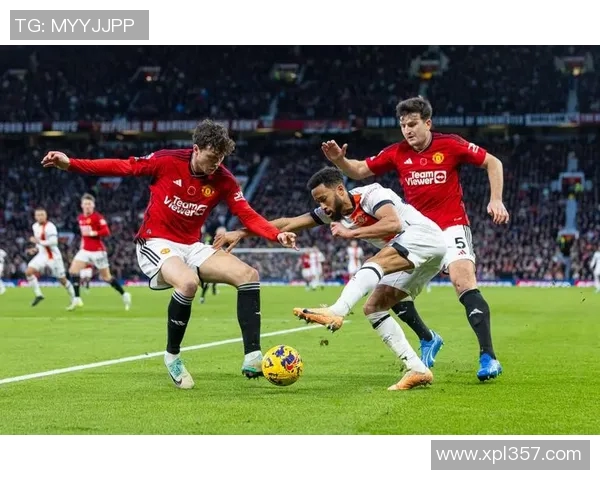 曼联与卢顿精彩对决比赛视频回顾及精彩瞬间分析